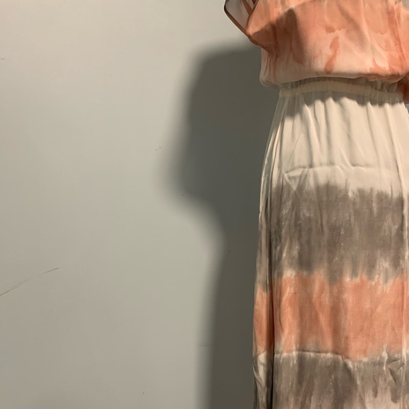 Dress - Picture 5 of 5